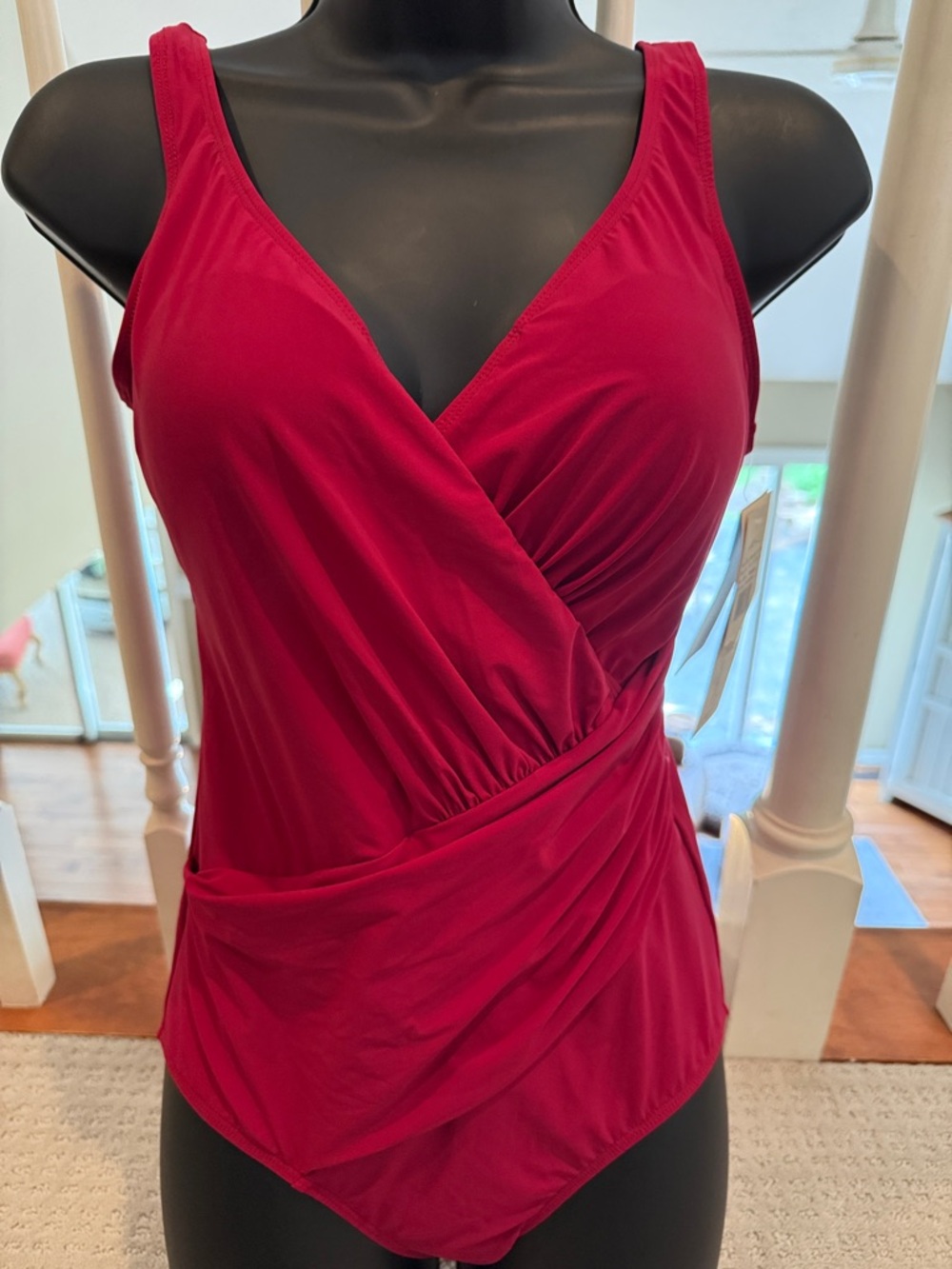 New Gottex Profile Women’s Raspberry slimming swimsuit 10